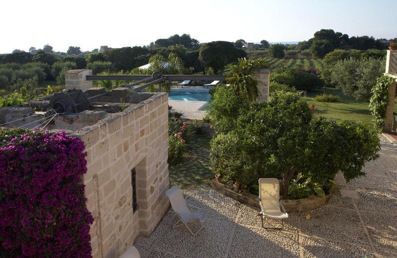 Baglio Sant'Andrea Bed & Breakfast Valderice Bagian luar foto