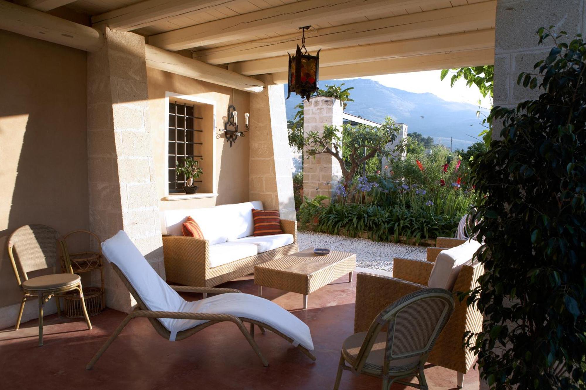 Baglio Sant'Andrea Bed & Breakfast Valderice Bagian luar foto