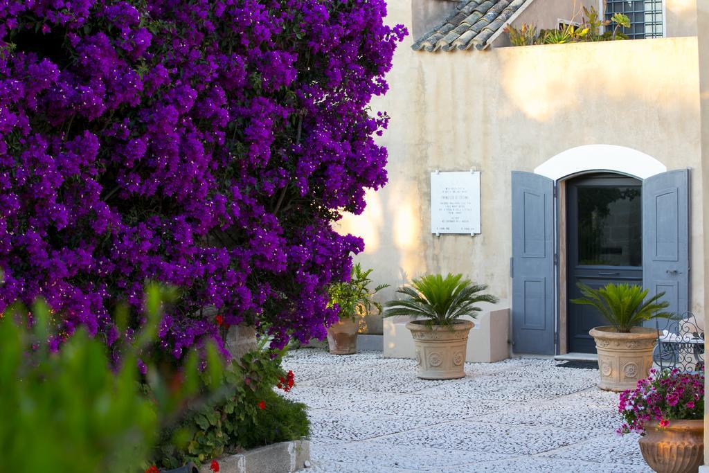 Baglio Sant'Andrea Bed & Breakfast Valderice Bagian luar foto