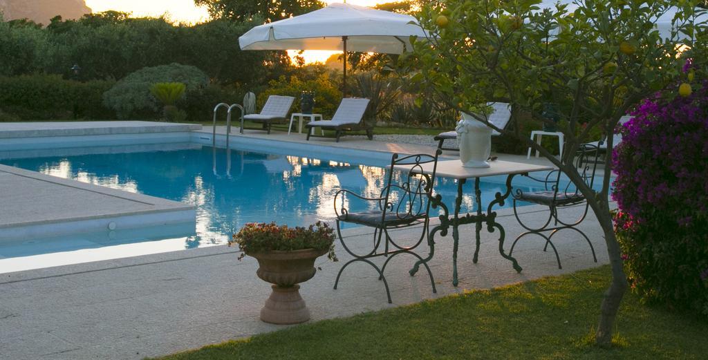 Baglio Sant'Andrea Bed & Breakfast Valderice Bagian luar foto