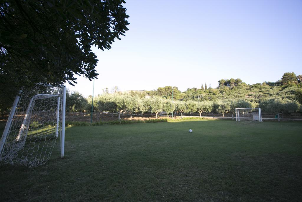 Baglio Sant'Andrea Bed & Breakfast Valderice Bagian luar foto
